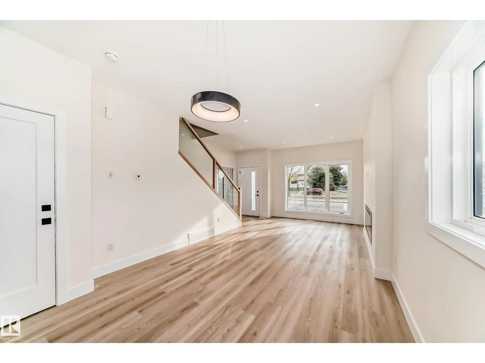 10718 149 ST NW NW
