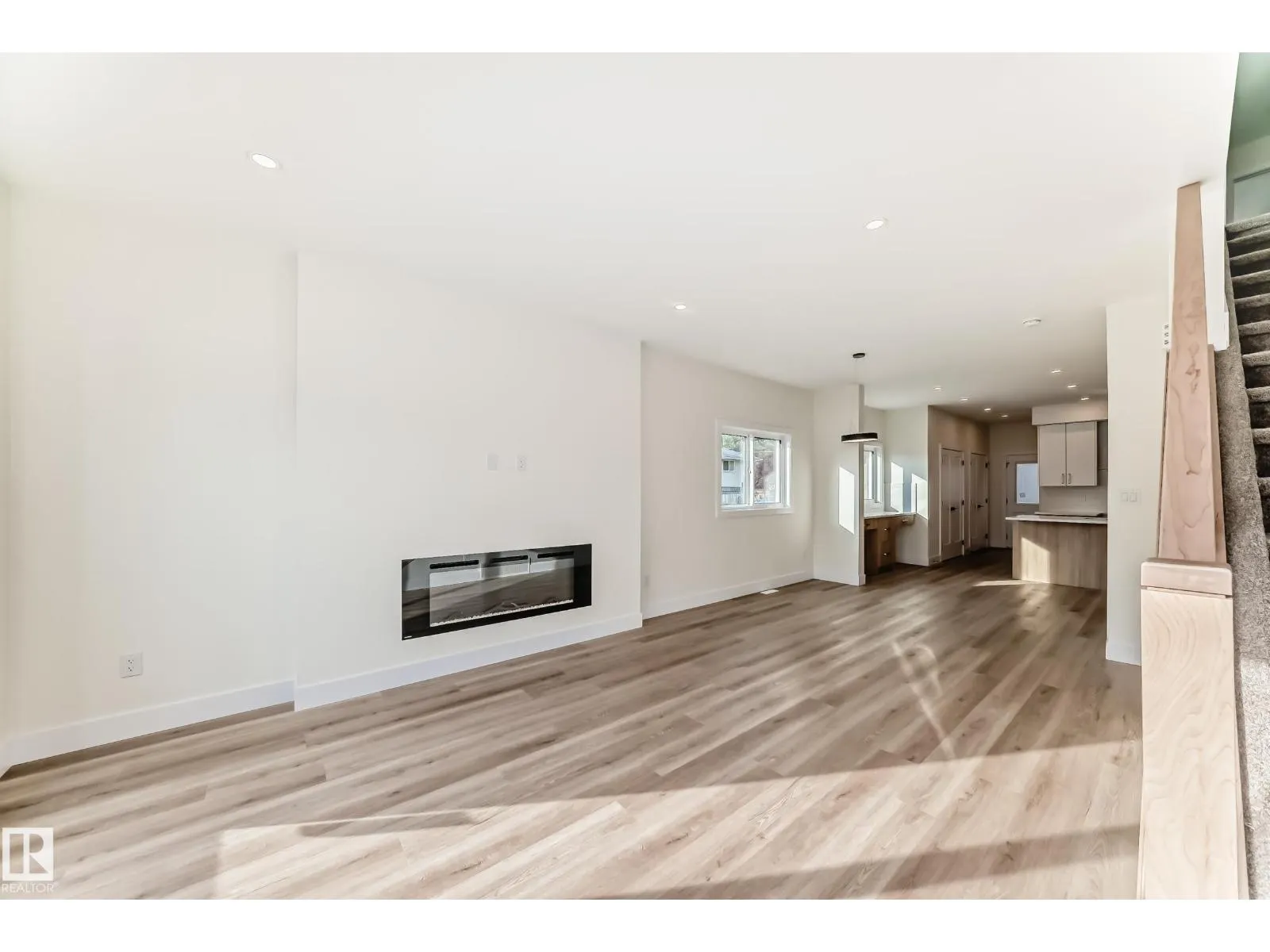 10718 149 ST NW NW