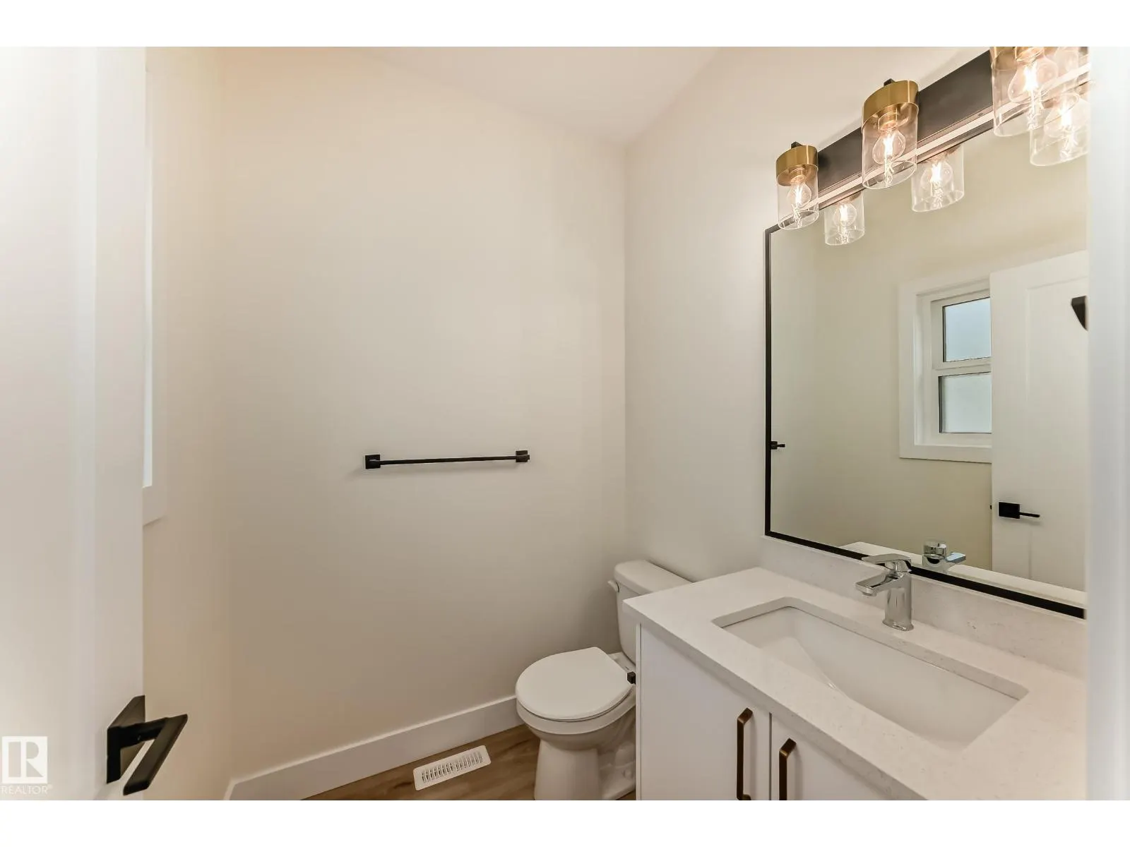 10718 149 ST NW NW