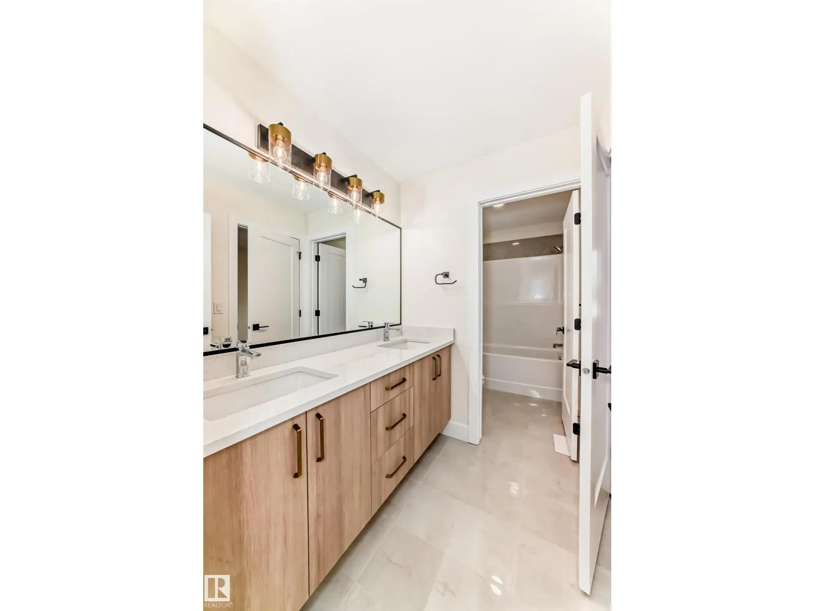 10718 149 ST NW NW