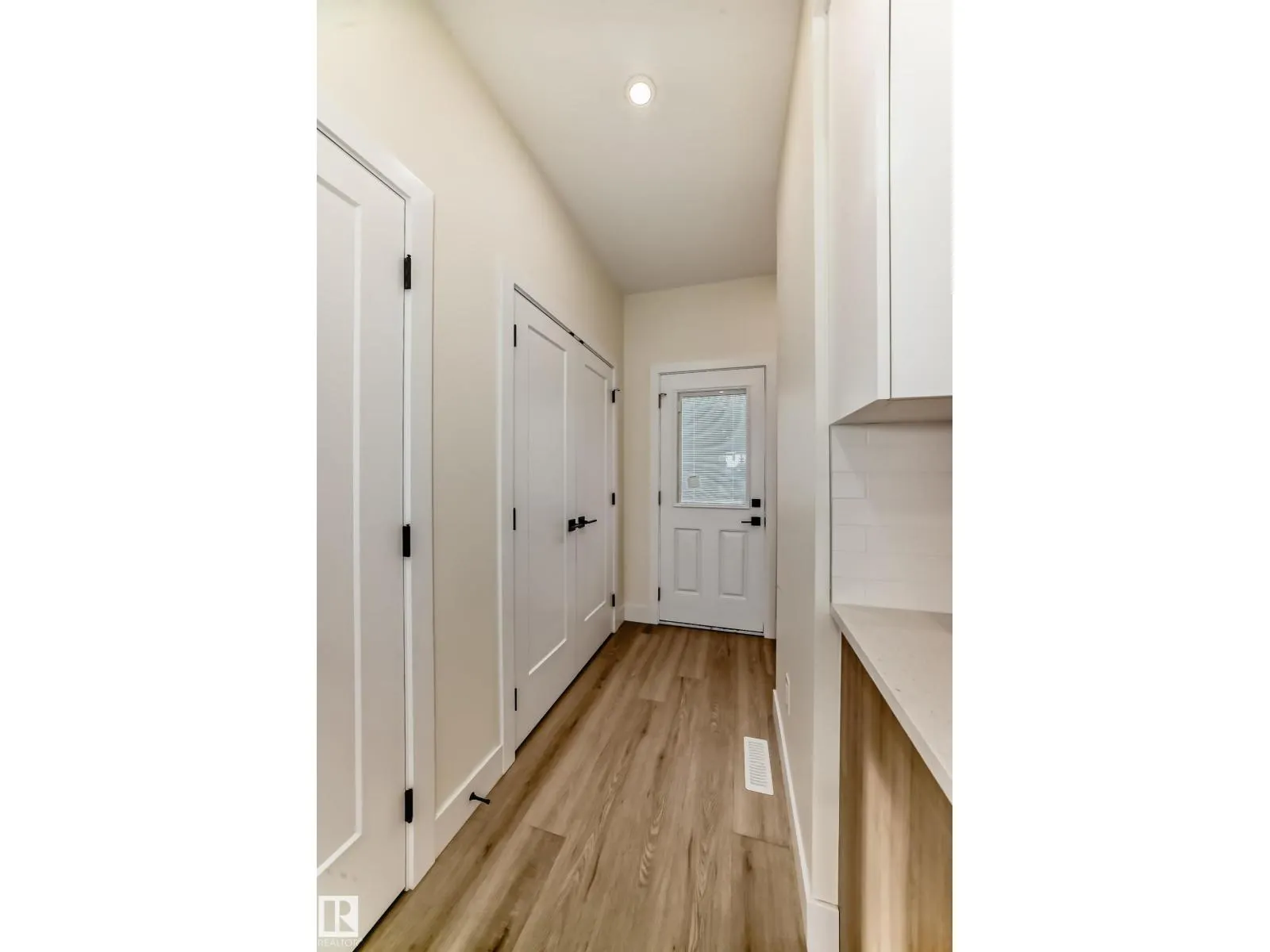 10718 149 ST NW NW