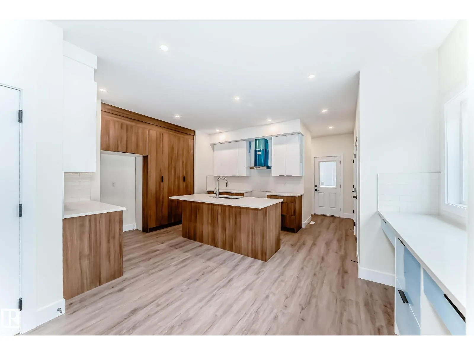 10720 149 ST NW NW