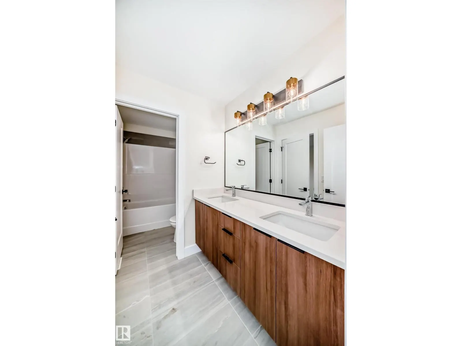 10720 149 ST NW NW