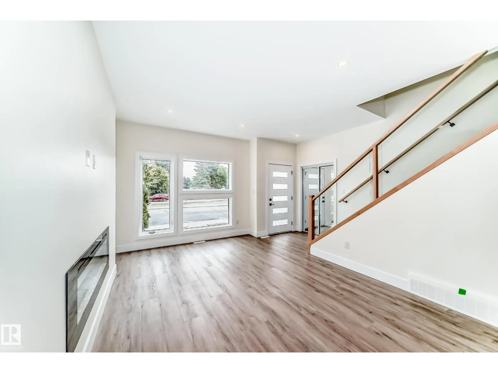 10720 149 ST NW NW