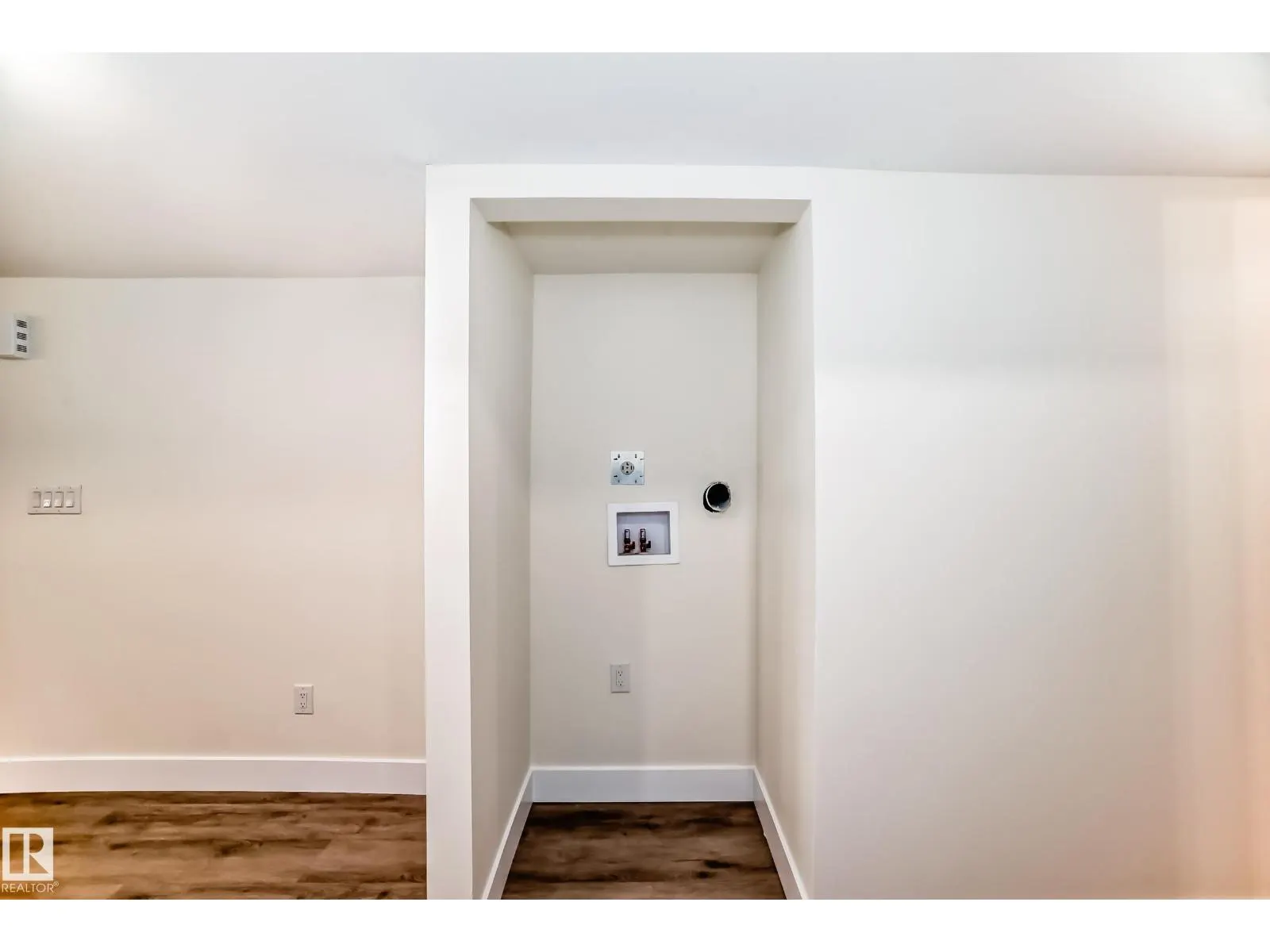 10720 149 ST NW NW
