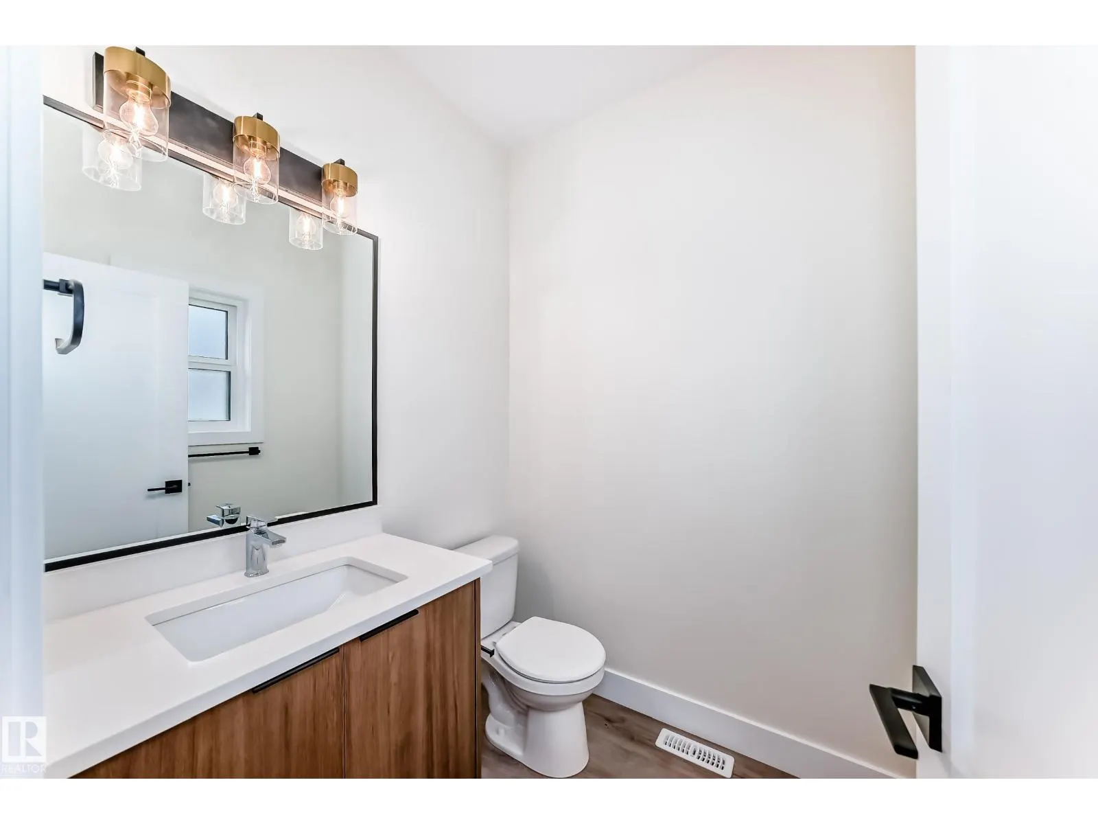 10720 149 ST NW NW