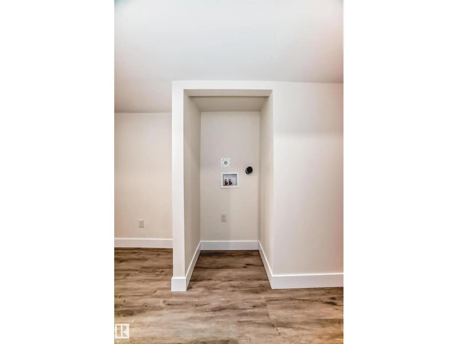 10720 149 ST NW NW