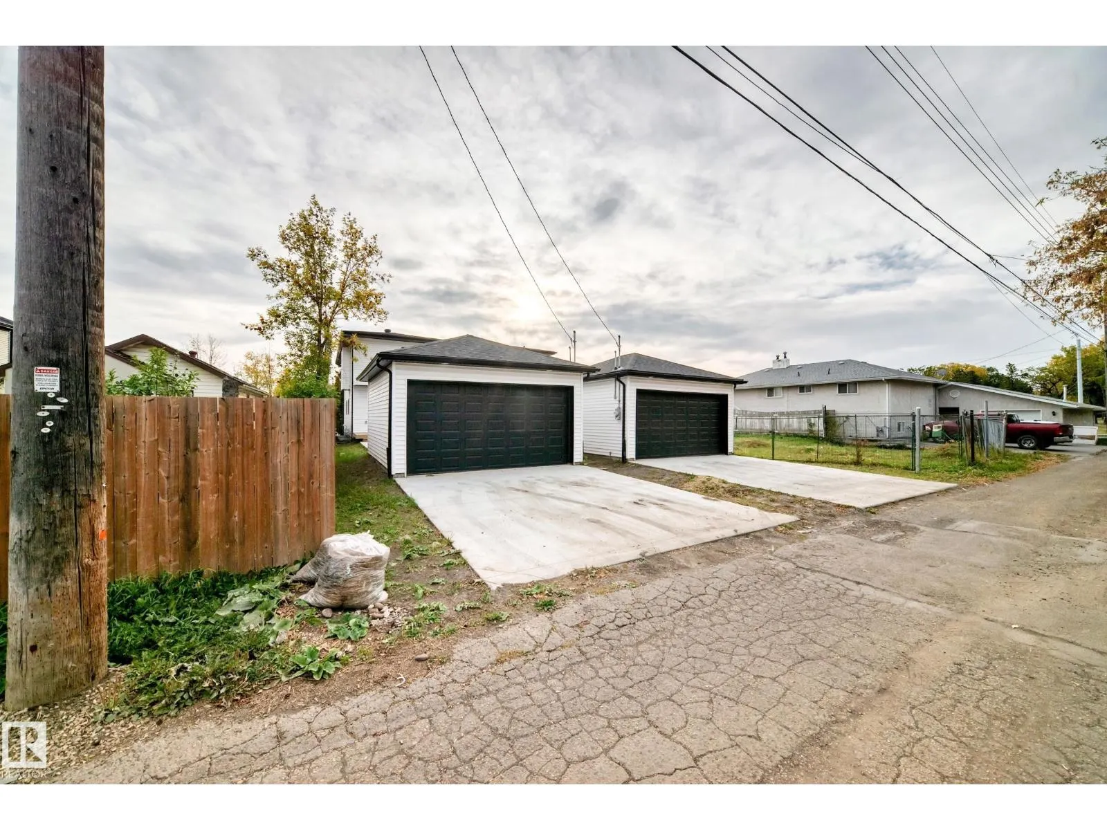 10720 149 ST NW NW