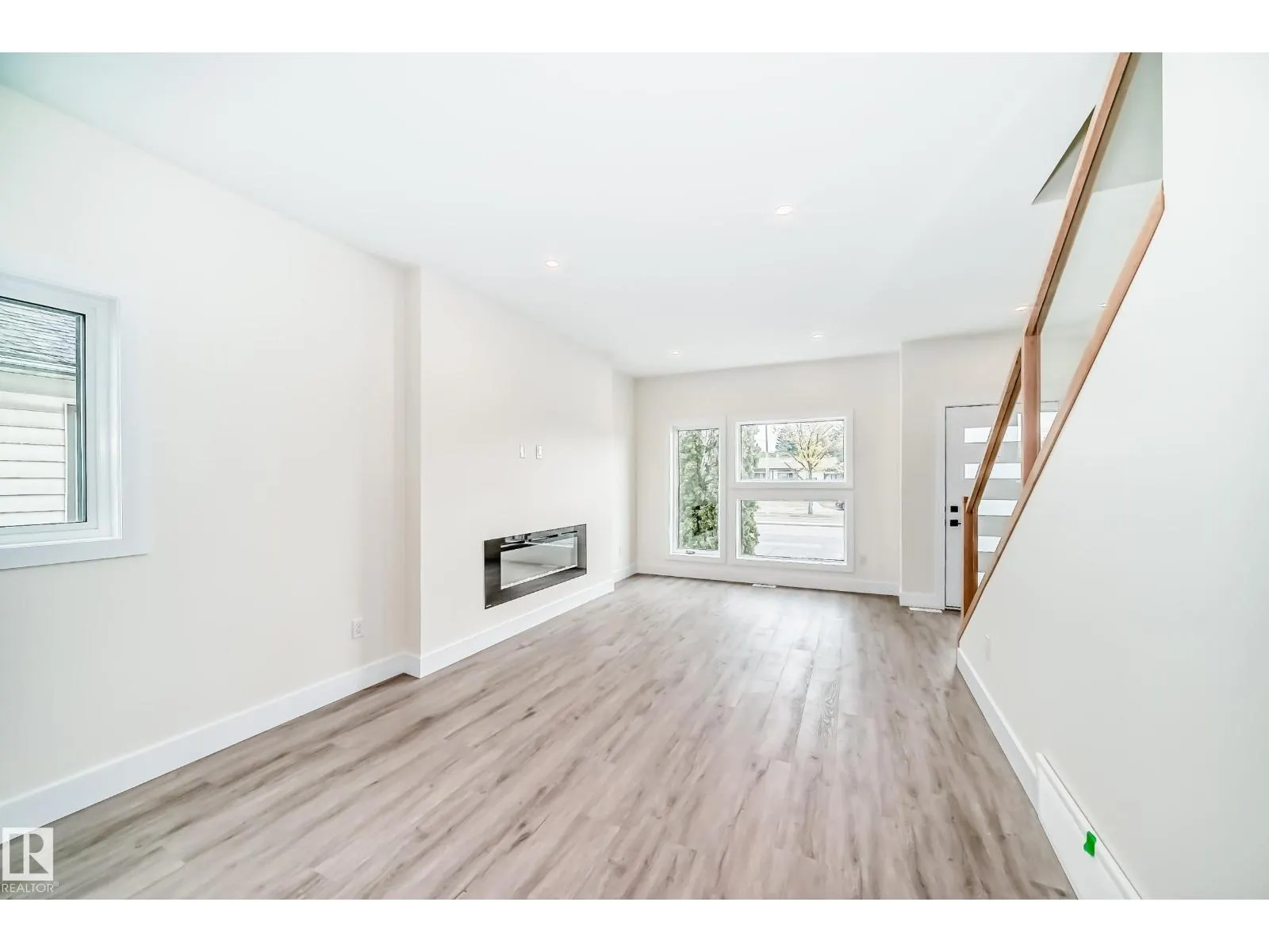 10720 149 ST NW NW