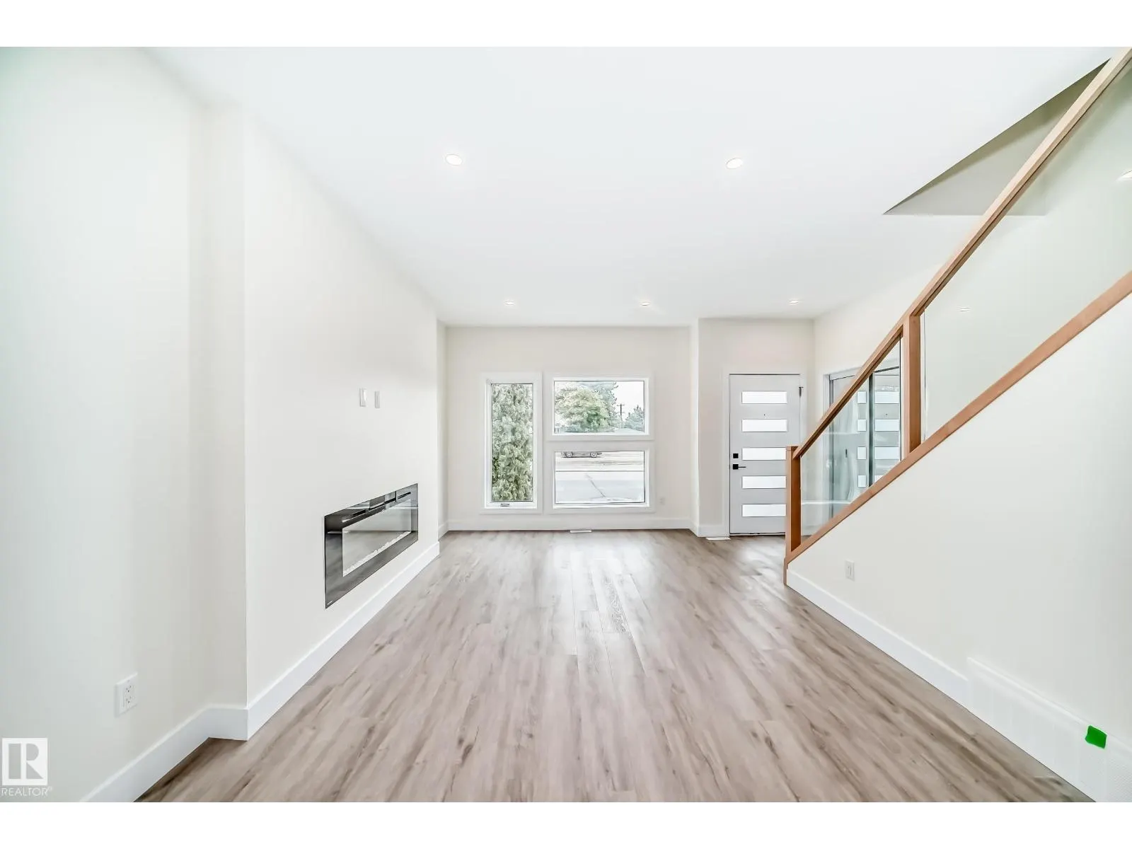 10720 149 ST NW NW