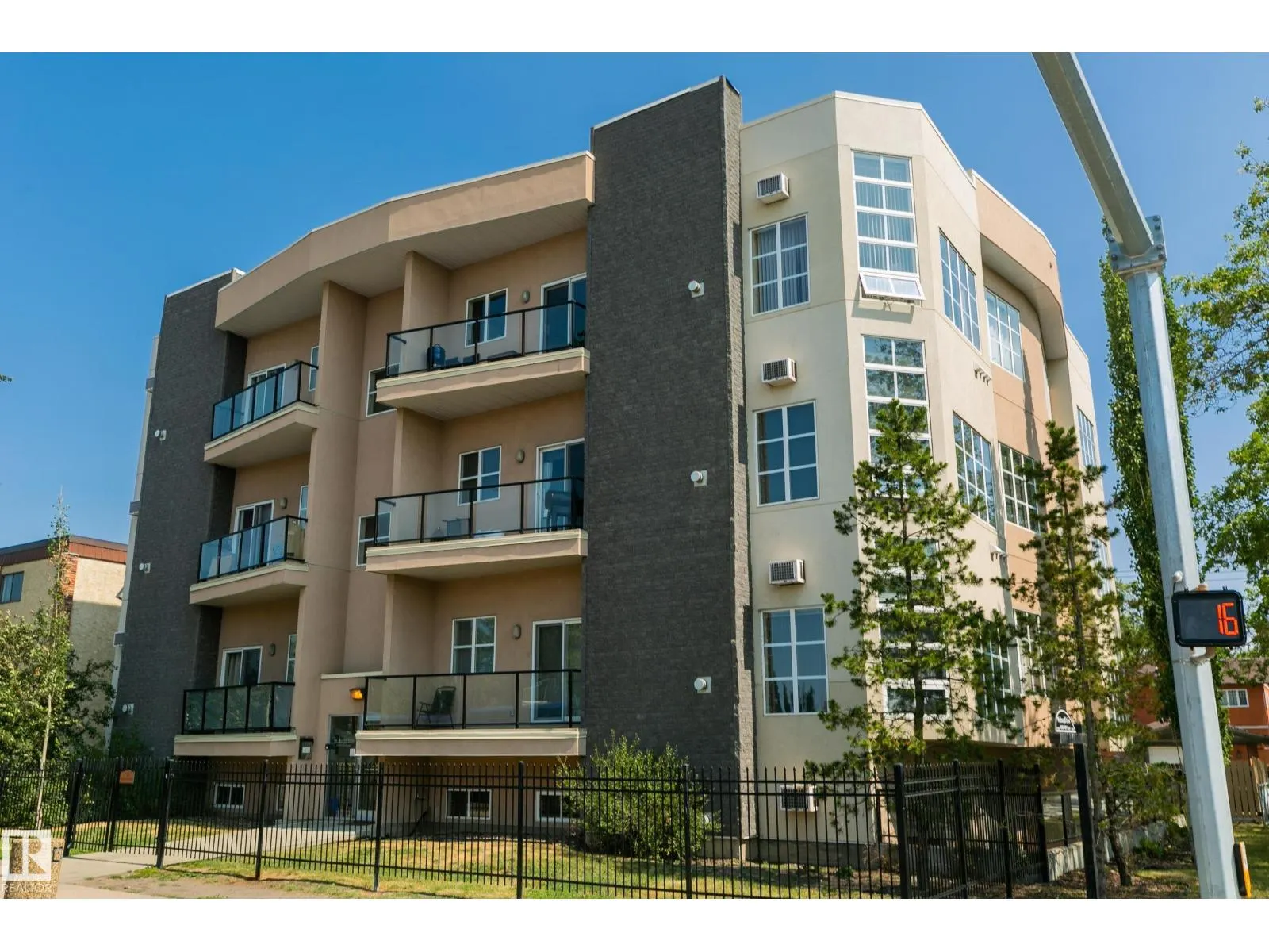 #104 10905 109 ST NW