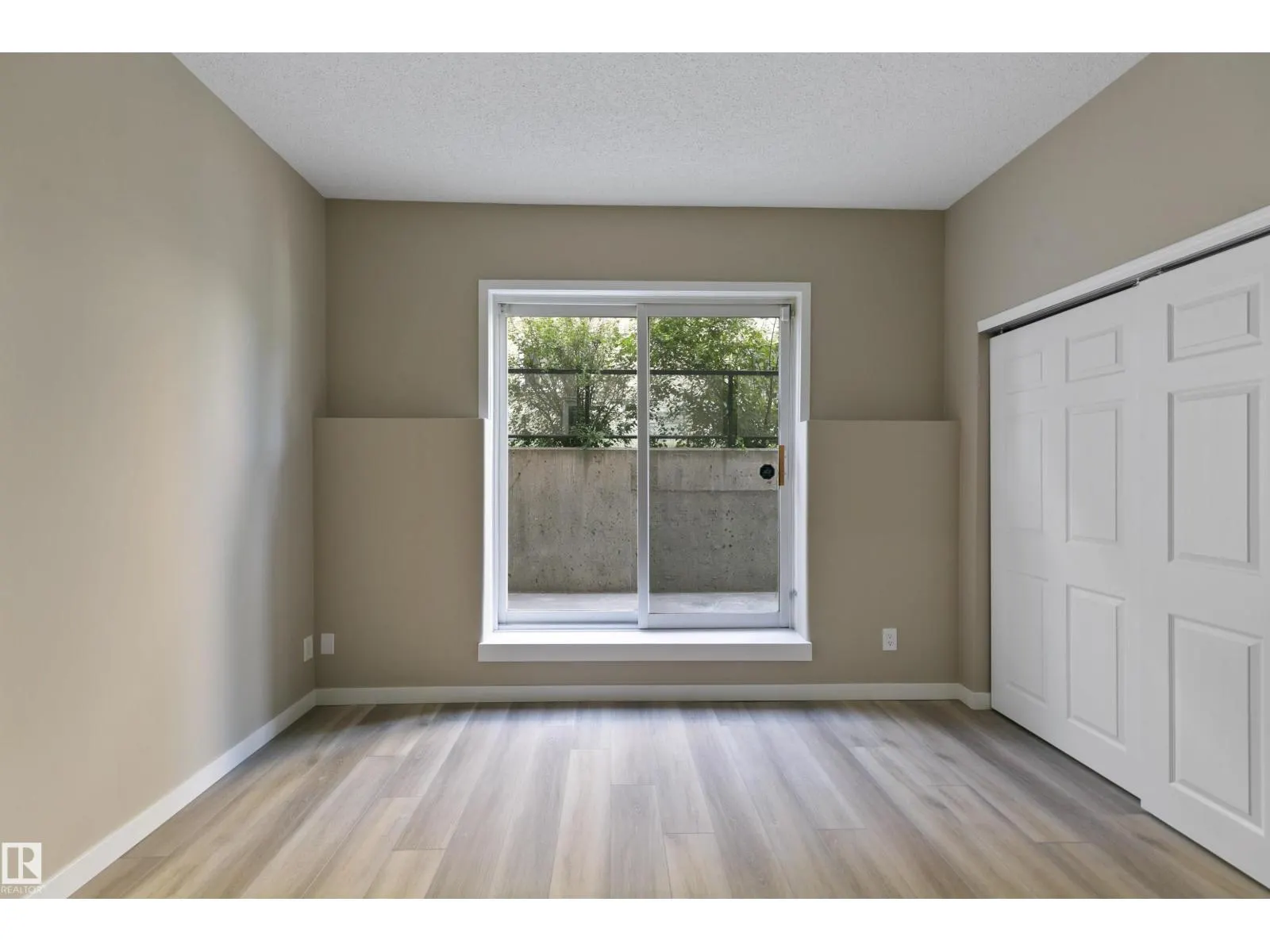 #104 10905 109 ST NW