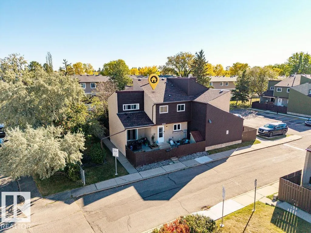 8005 27 AV NW