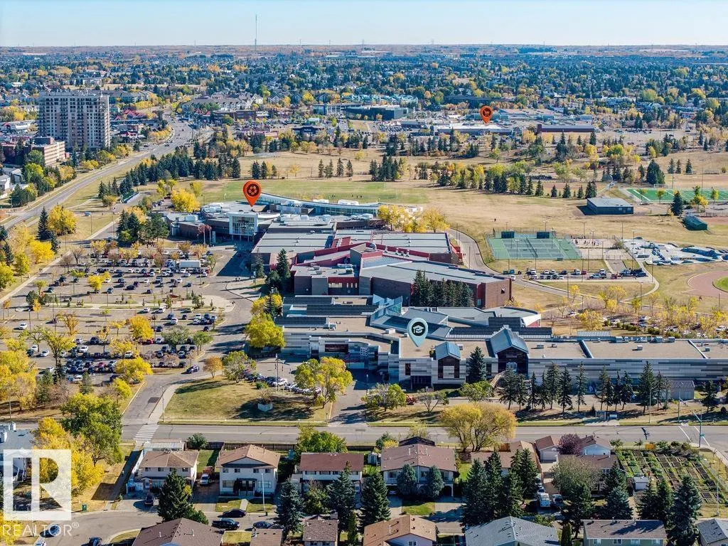 8005 27 AV NW
