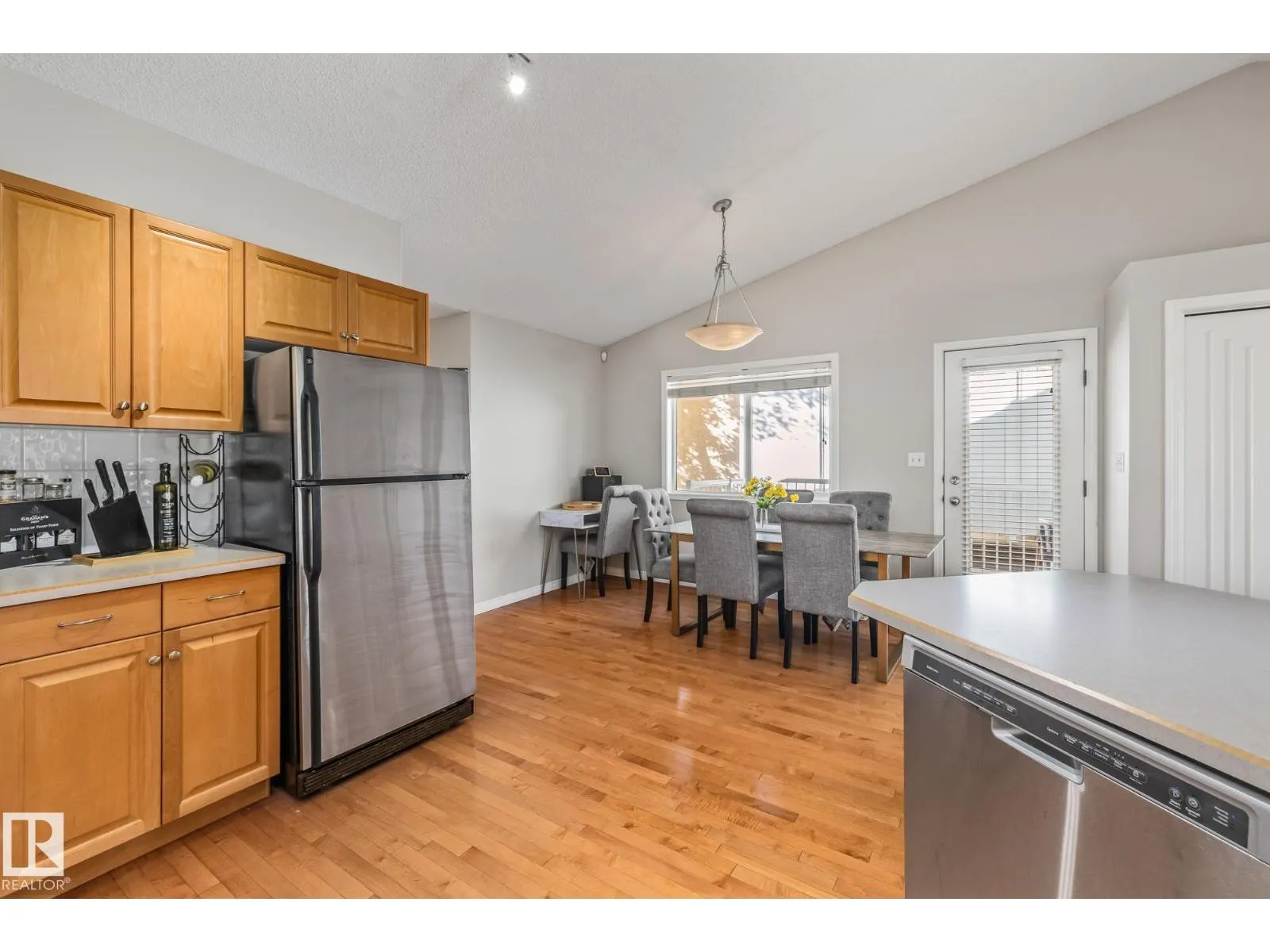 #3 303 LEGER WY NW