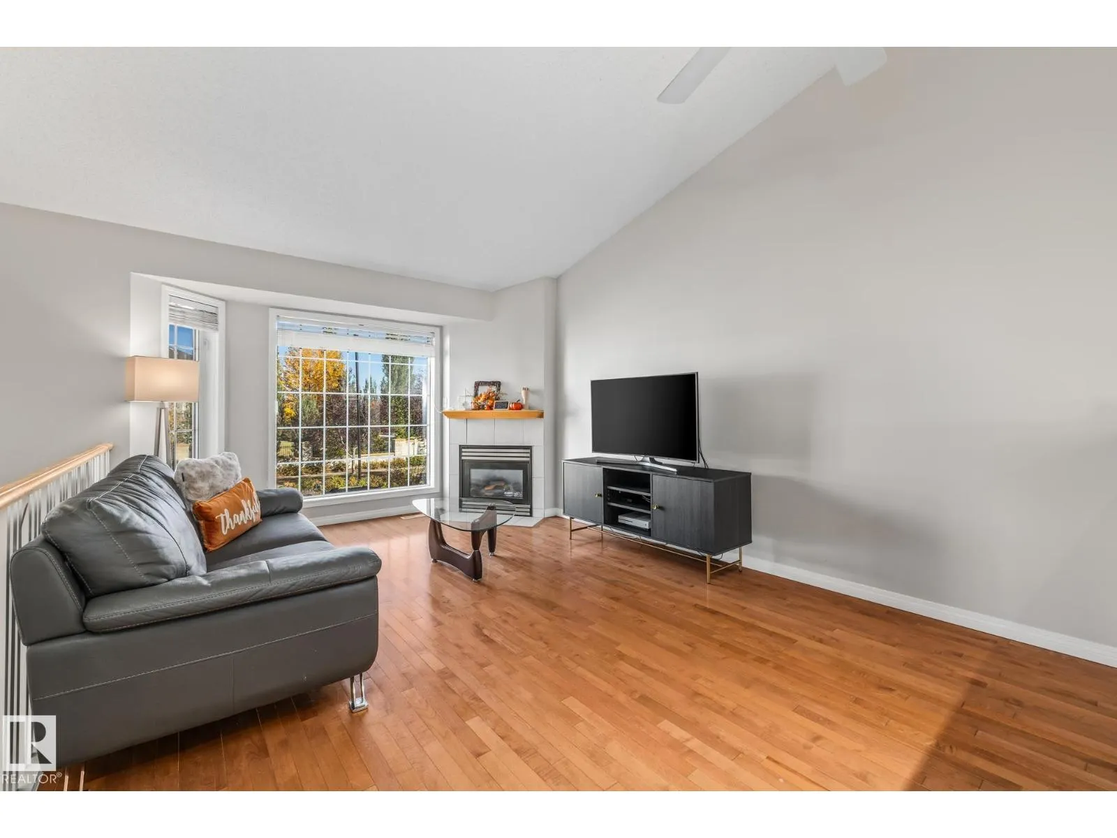 #3 303 LEGER WY NW