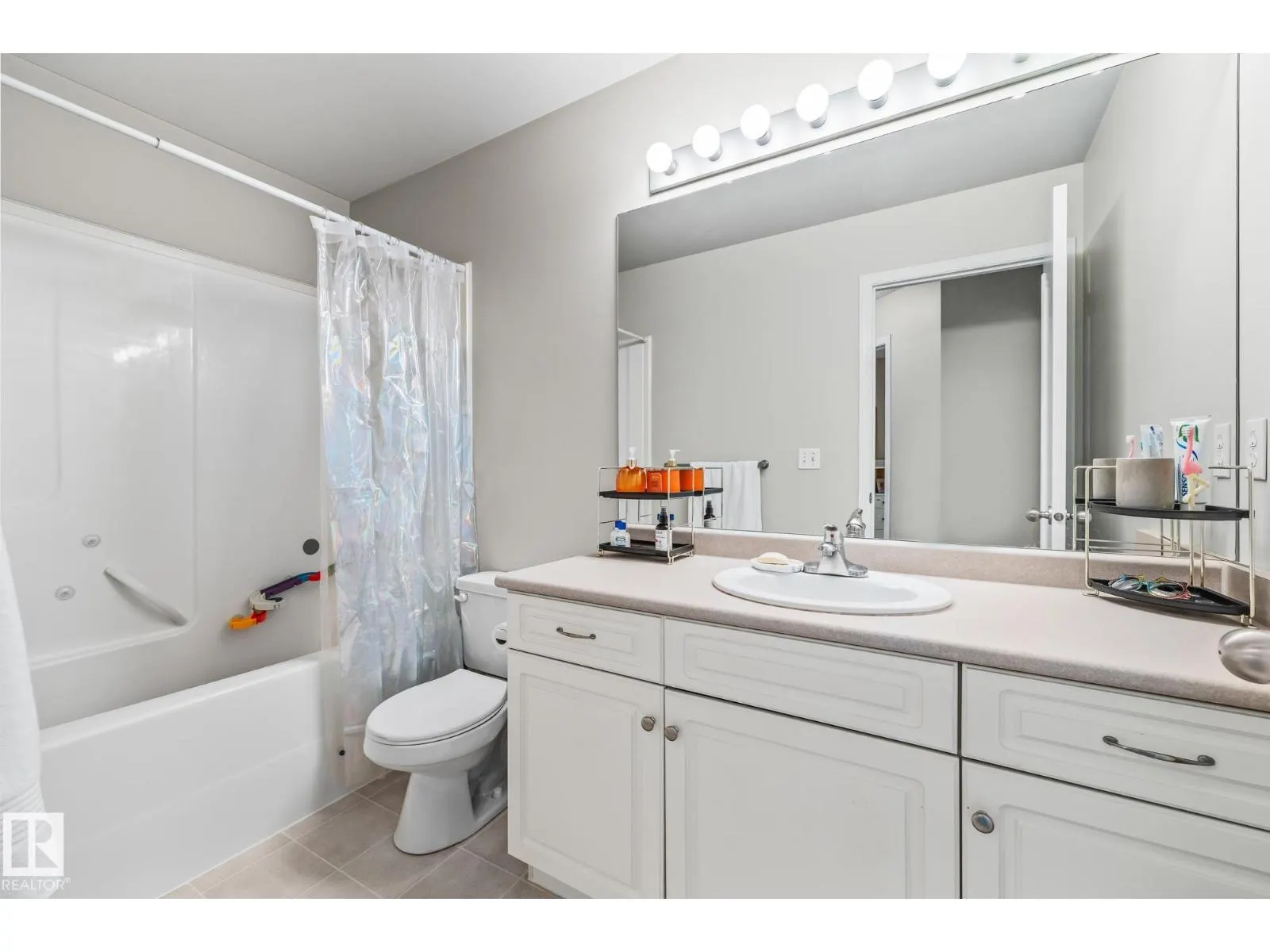 #3 303 LEGER WY NW