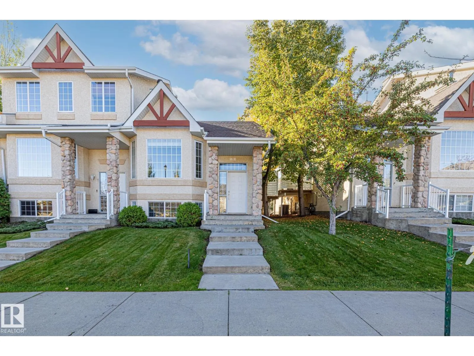 #3 303 LEGER WY NW