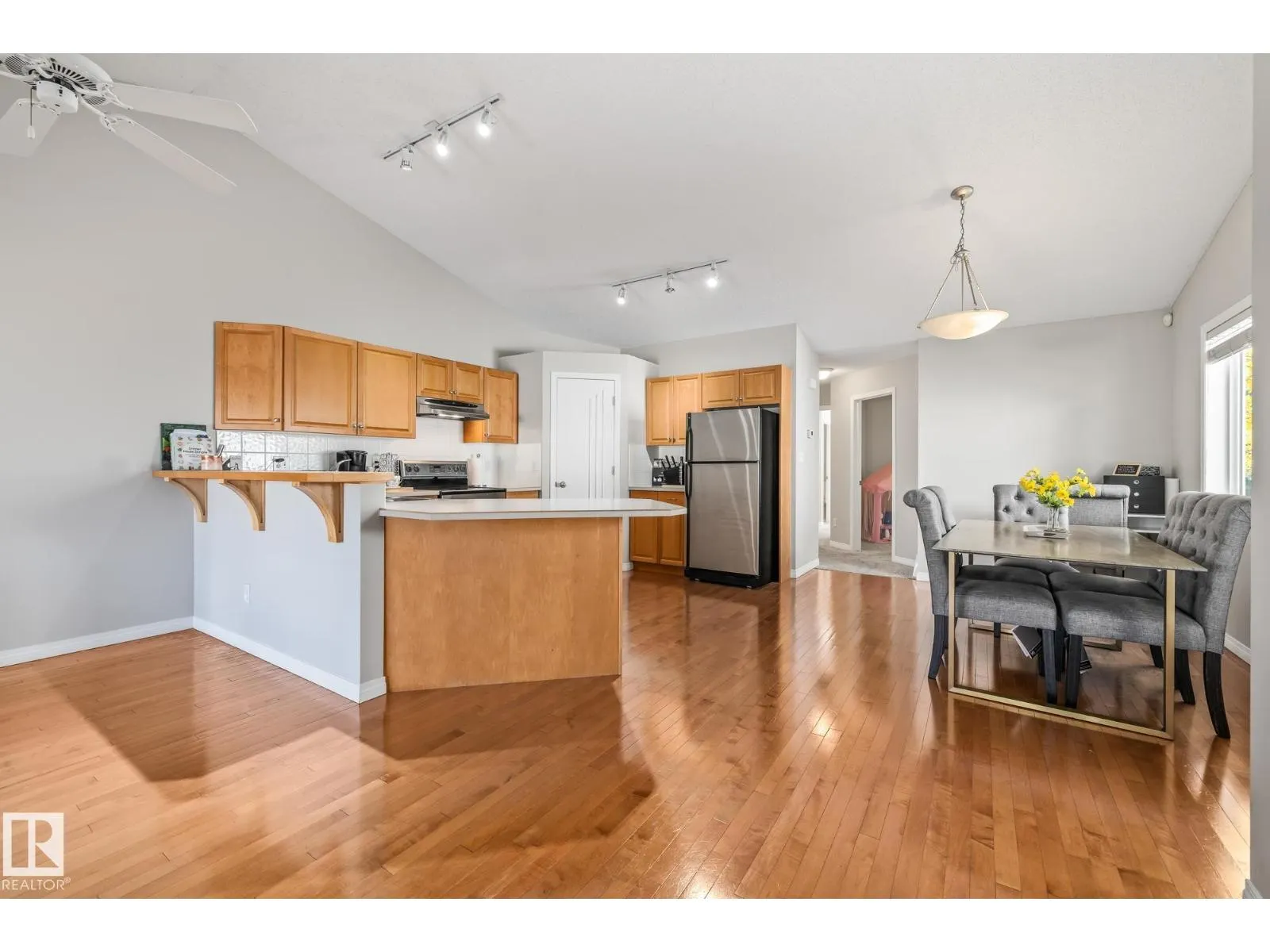 #3 303 LEGER WY NW