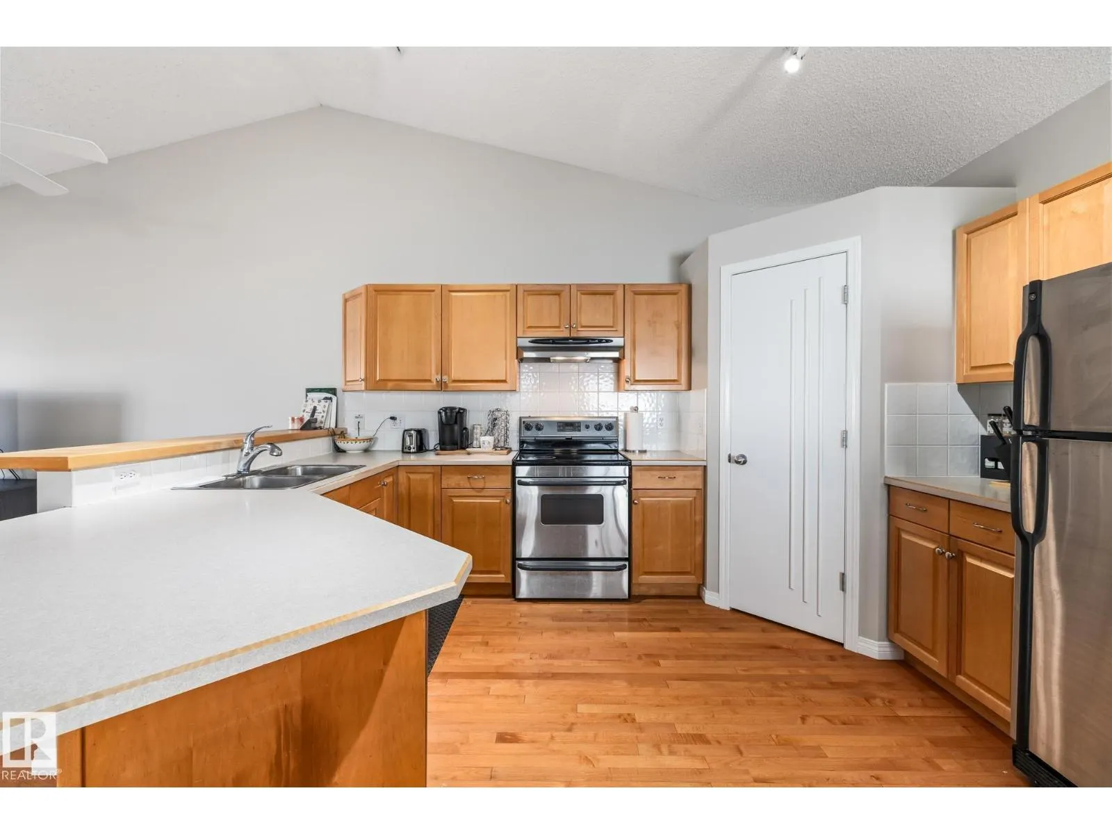 #3 303 LEGER WY NW