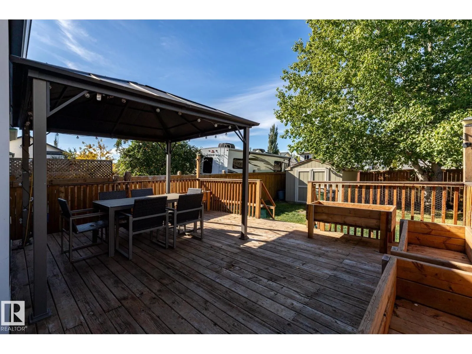 628 88 ST SW