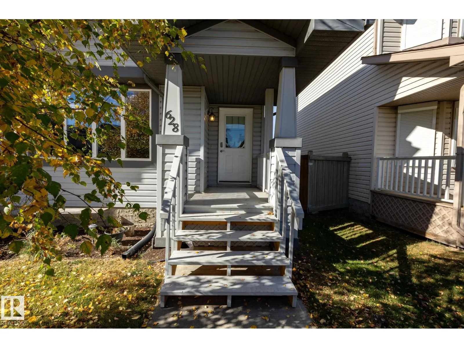 628 88 ST SW