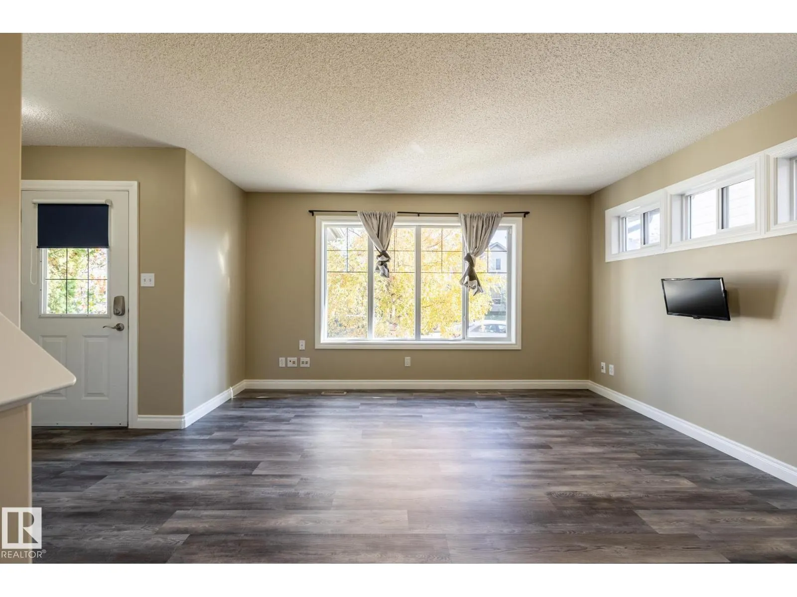 628 88 ST SW