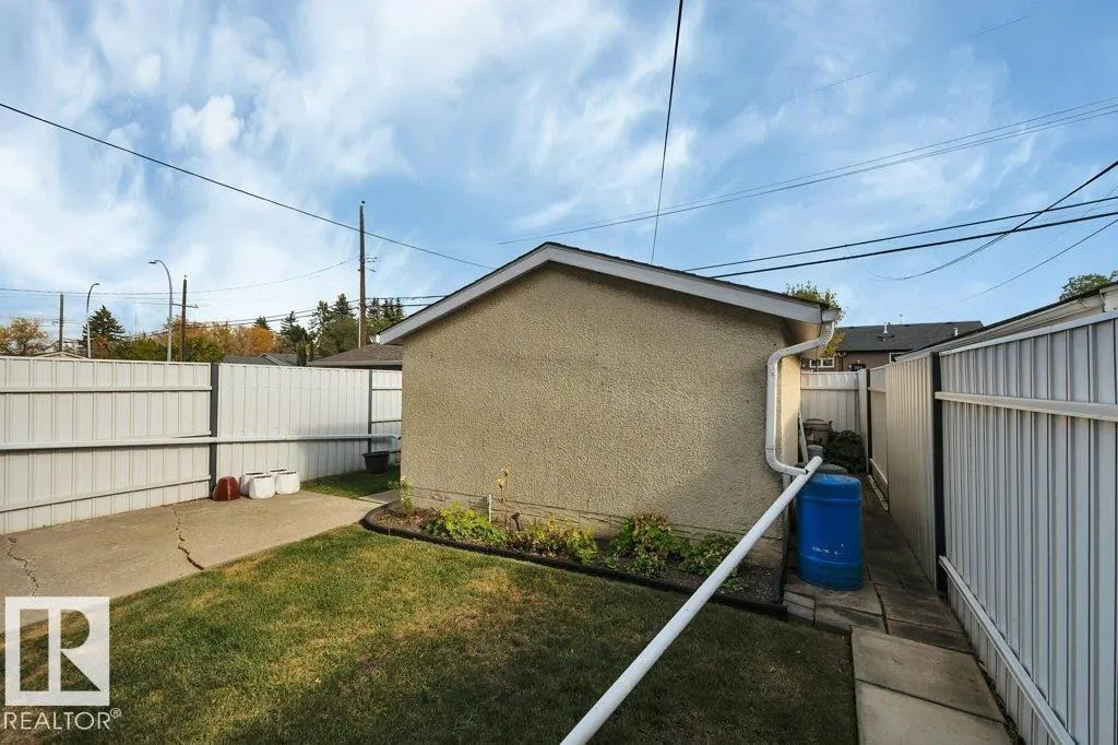 6059 106 ST NW