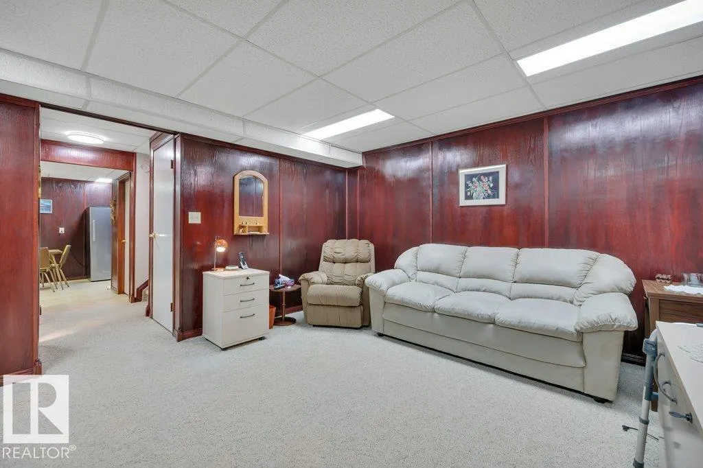 6059 106 ST NW