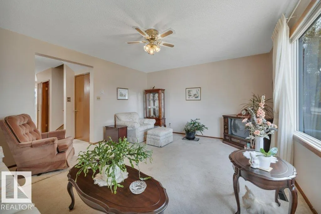 6059 106 ST NW