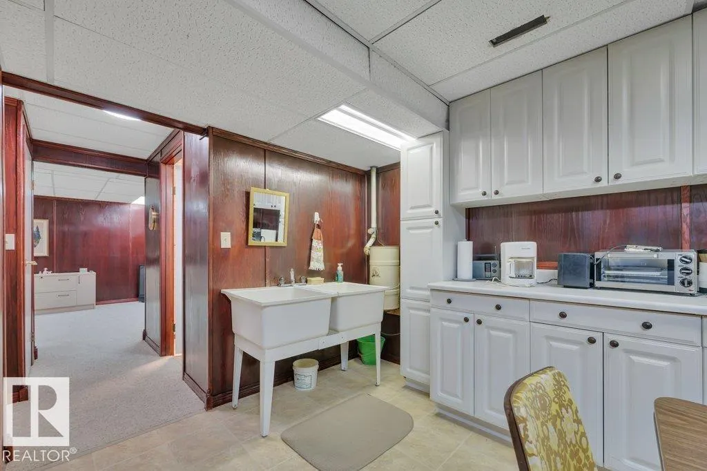 6059 106 ST NW