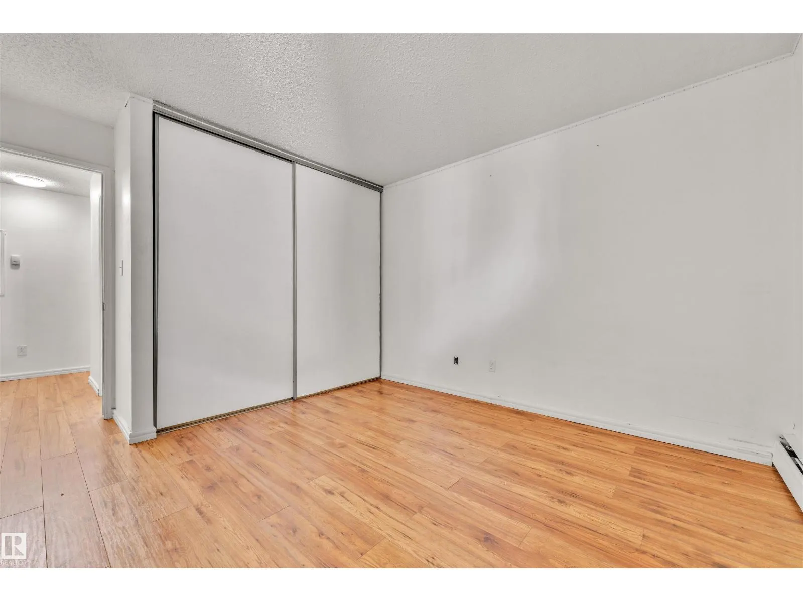 #403 1620 48 ST NW