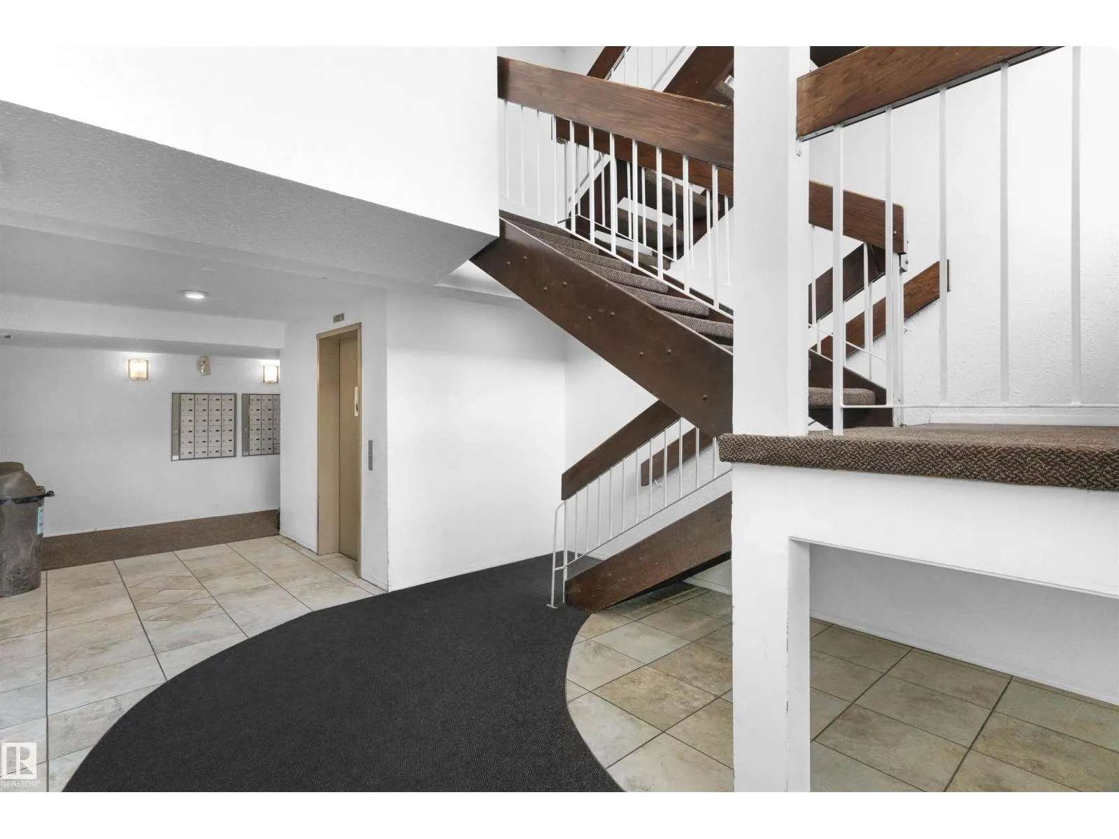 #403 1620 48 ST NW