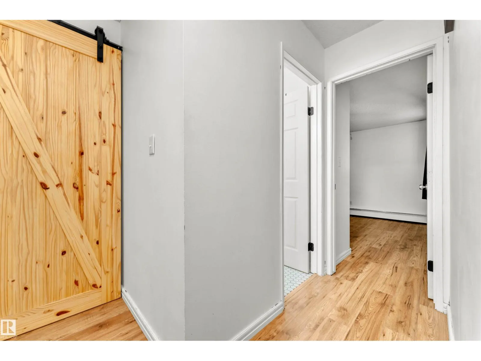 #403 1620 48 ST NW