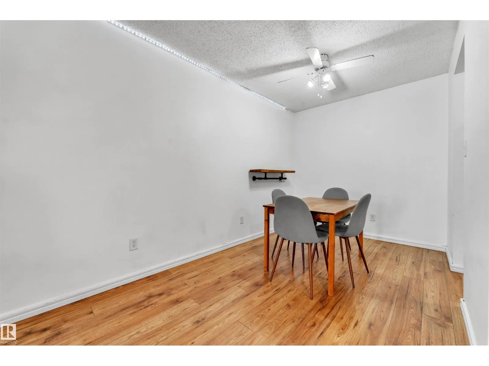 #403 1620 48 ST NW