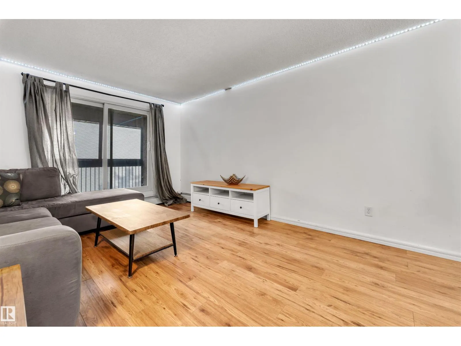 #403 1620 48 ST NW