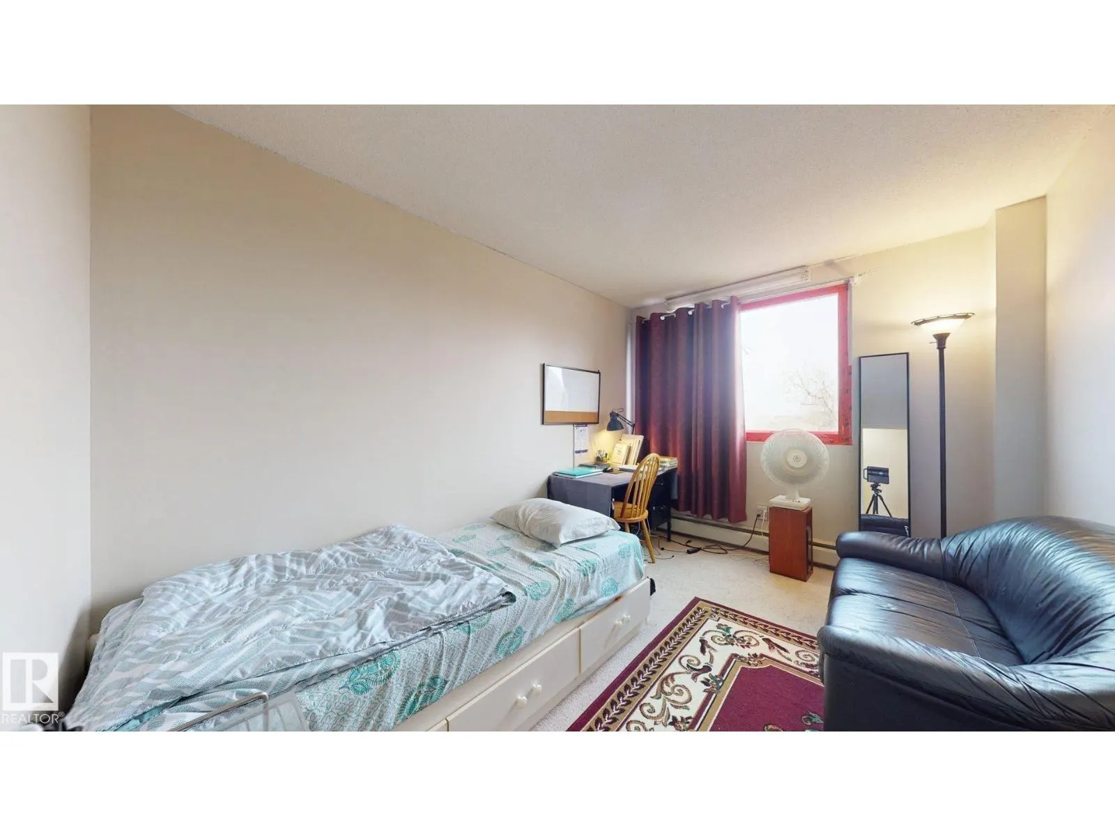 #203 9028 JASPER AV NW