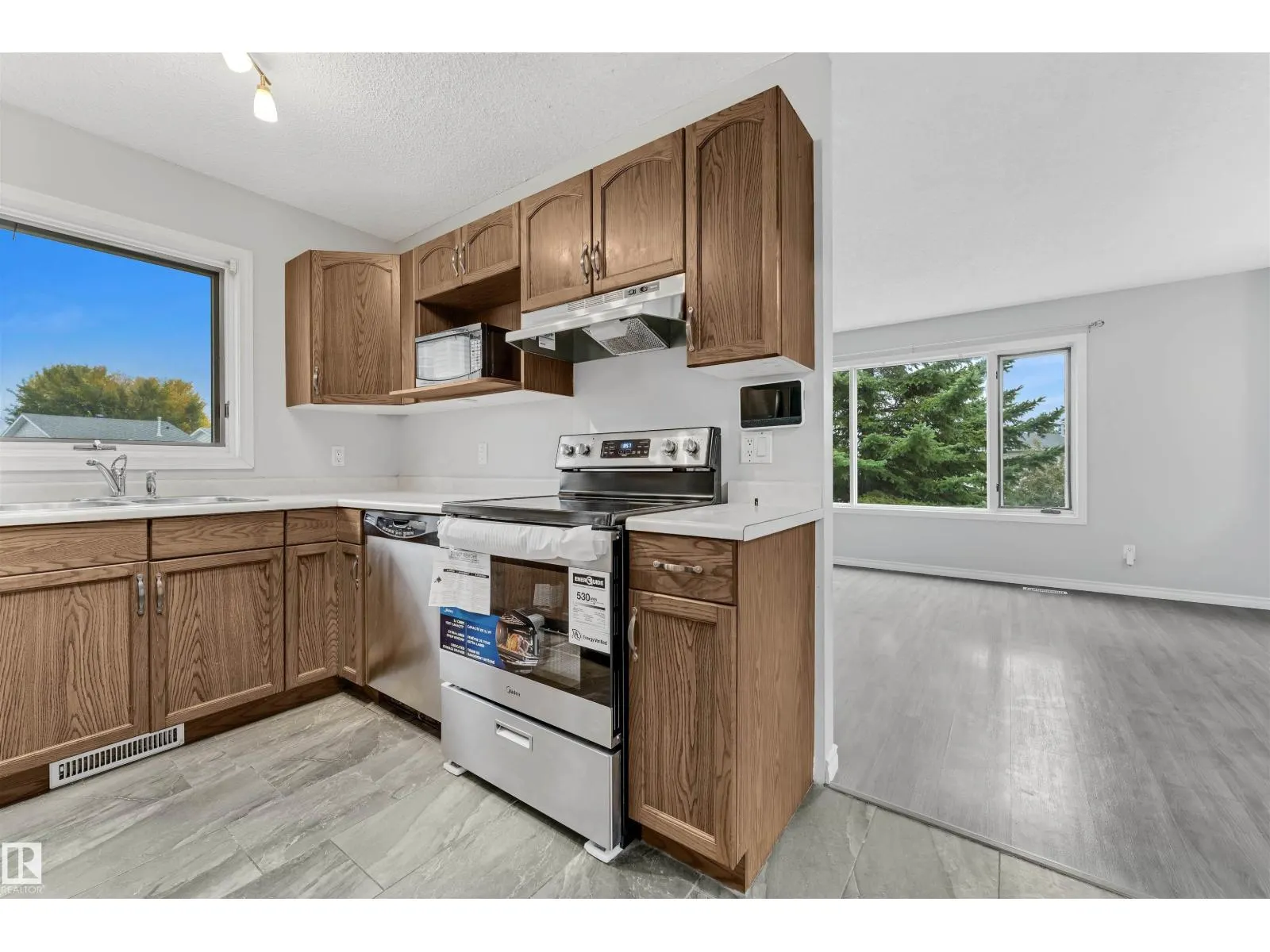 756 JOHNS RD NW