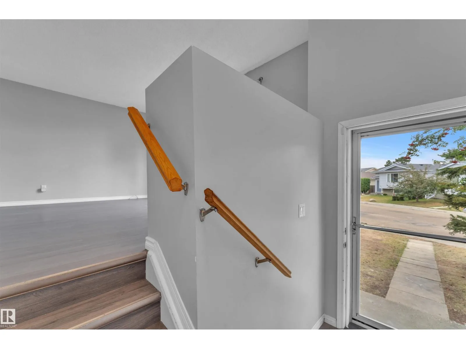 756 JOHNS RD NW