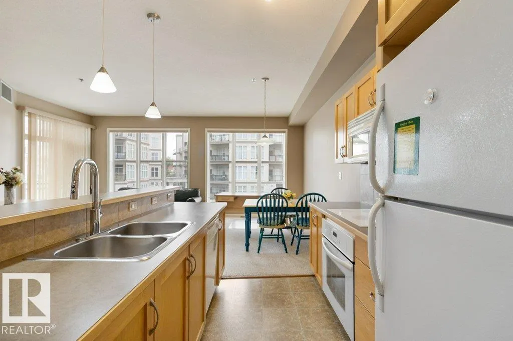 #200 4835 104A ST NW NW