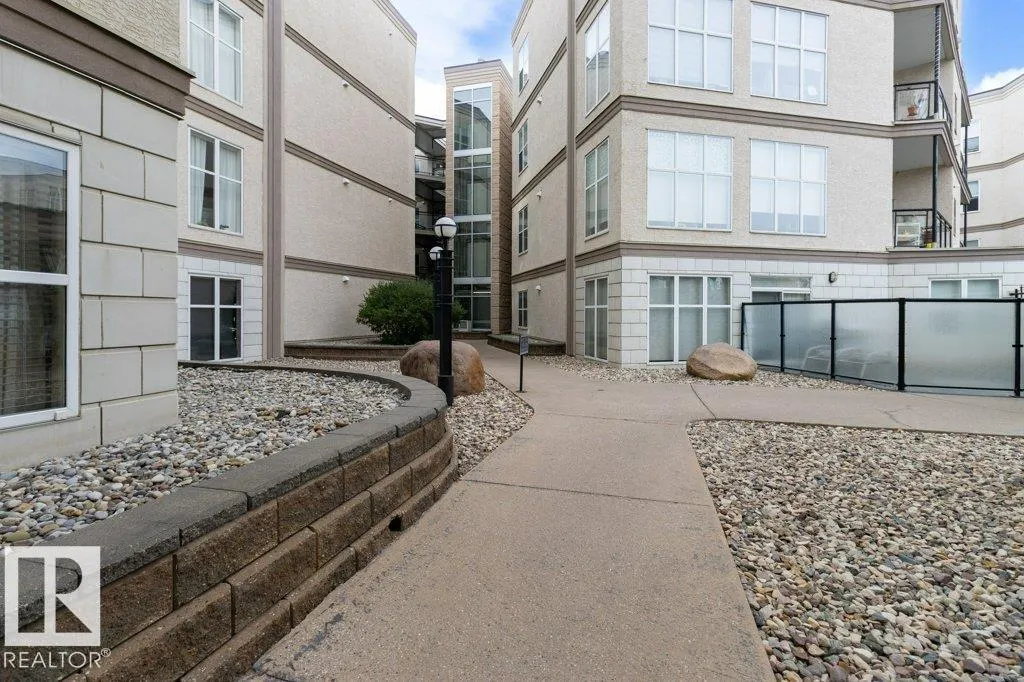 #200 4835 104A ST NW NW