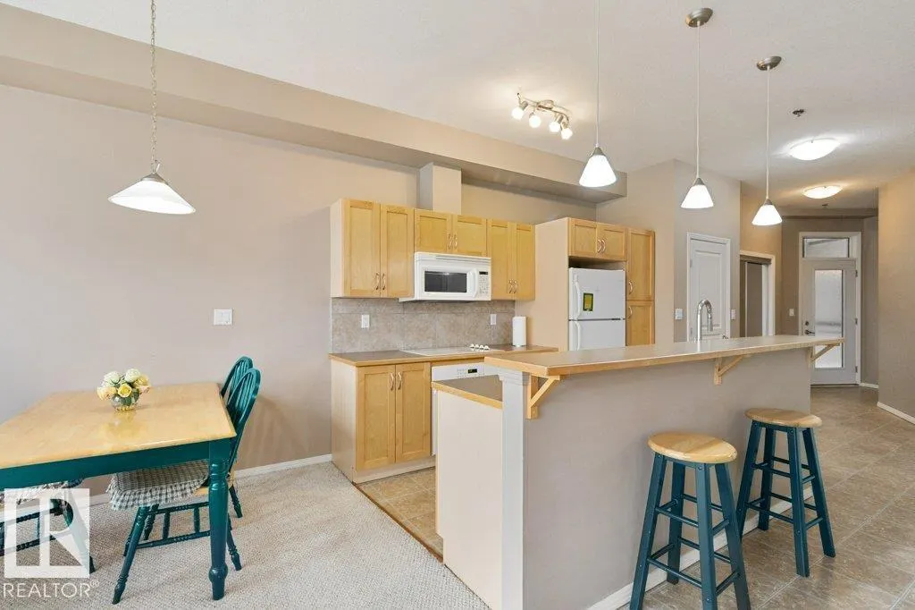 #200 4835 104A ST NW NW