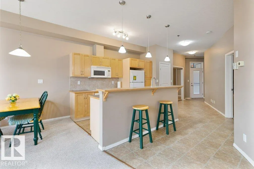 #200 4835 104A ST NW NW