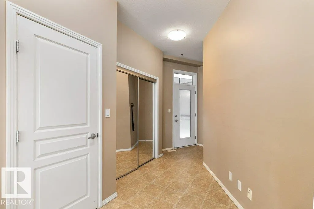 #200 4835 104A ST NW NW