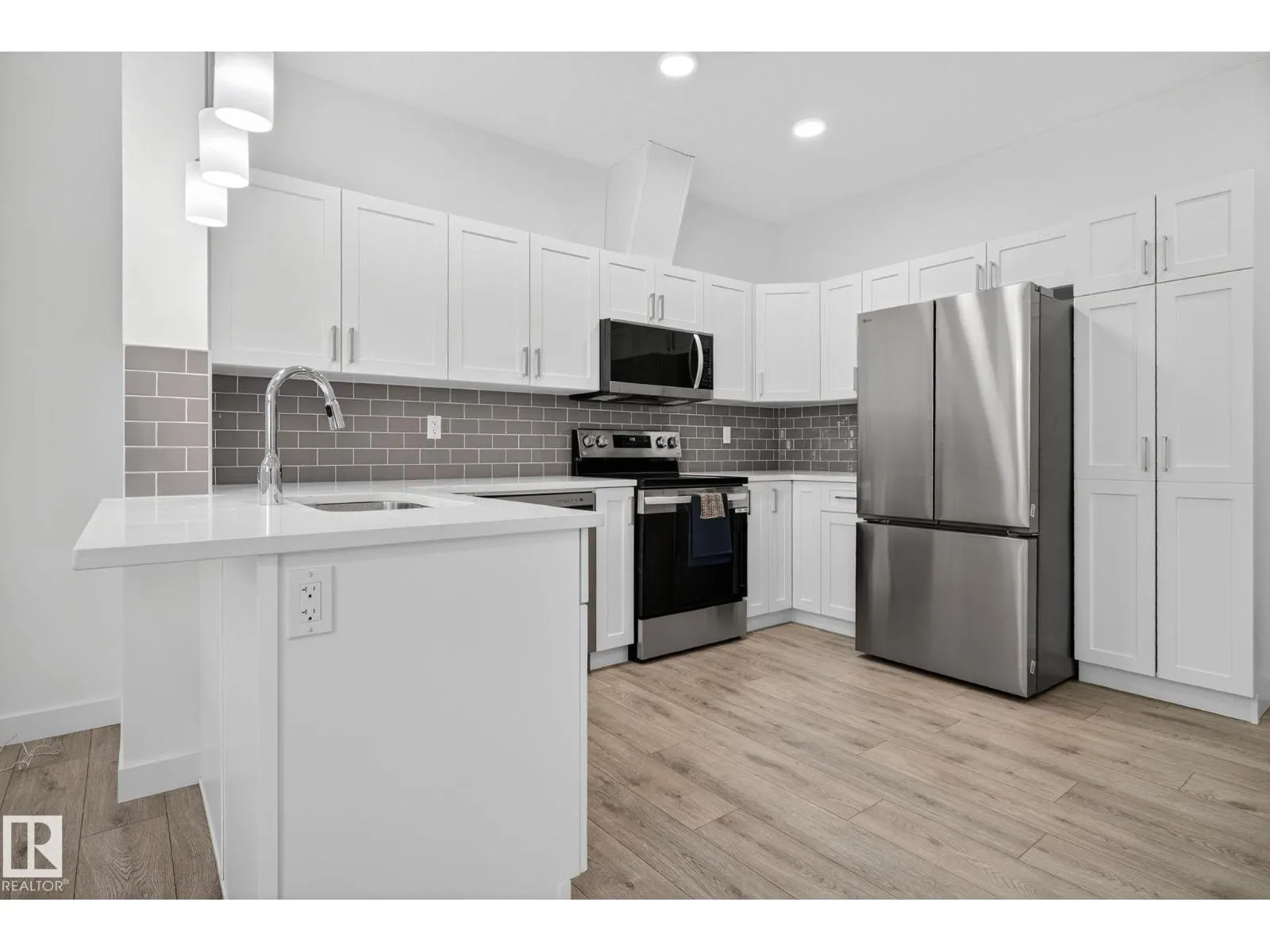 #35 2710 66 ST SW