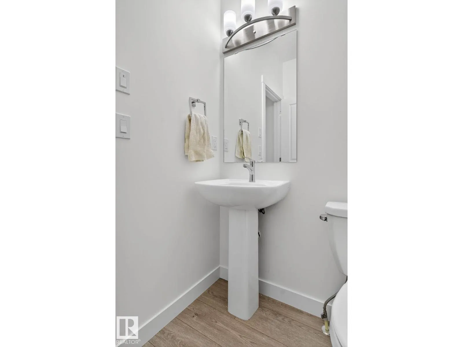 #35 2710 66 ST SW