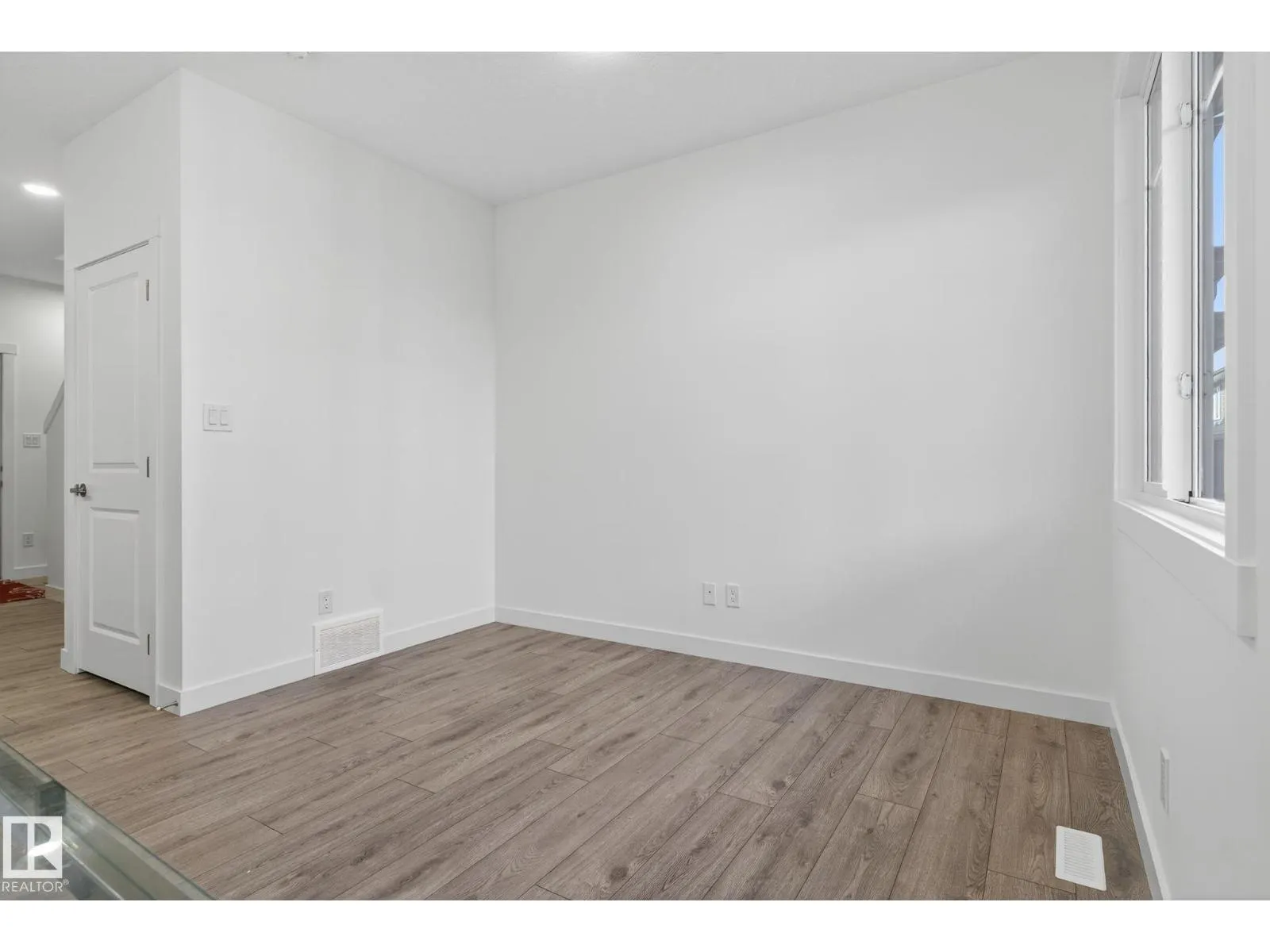 #35 2710 66 ST SW