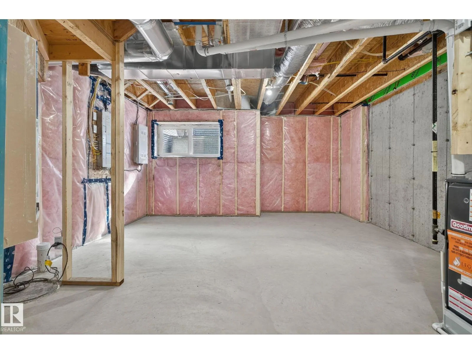 #35 2710 66 ST SW