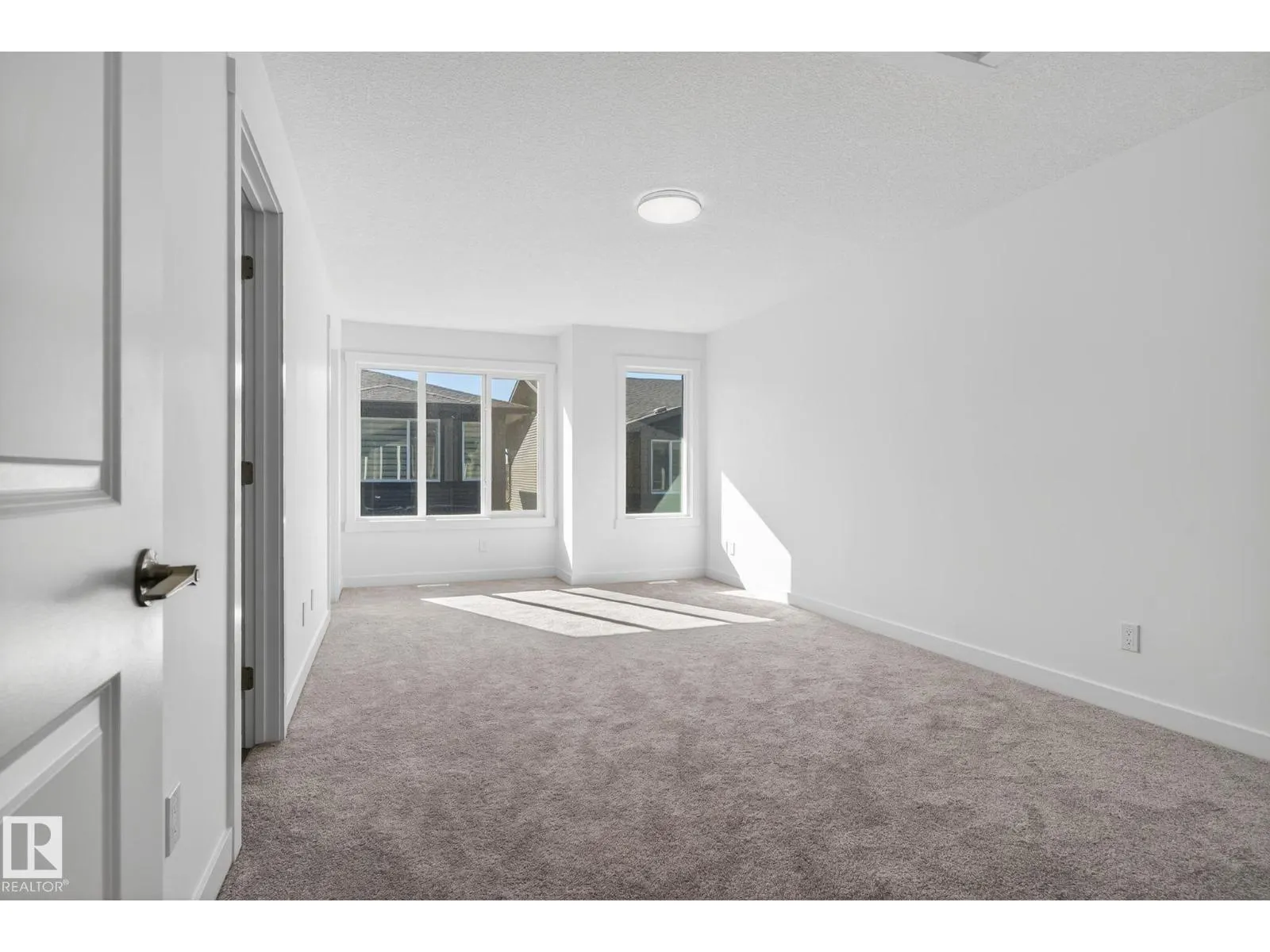 #35 2710 66 ST SW