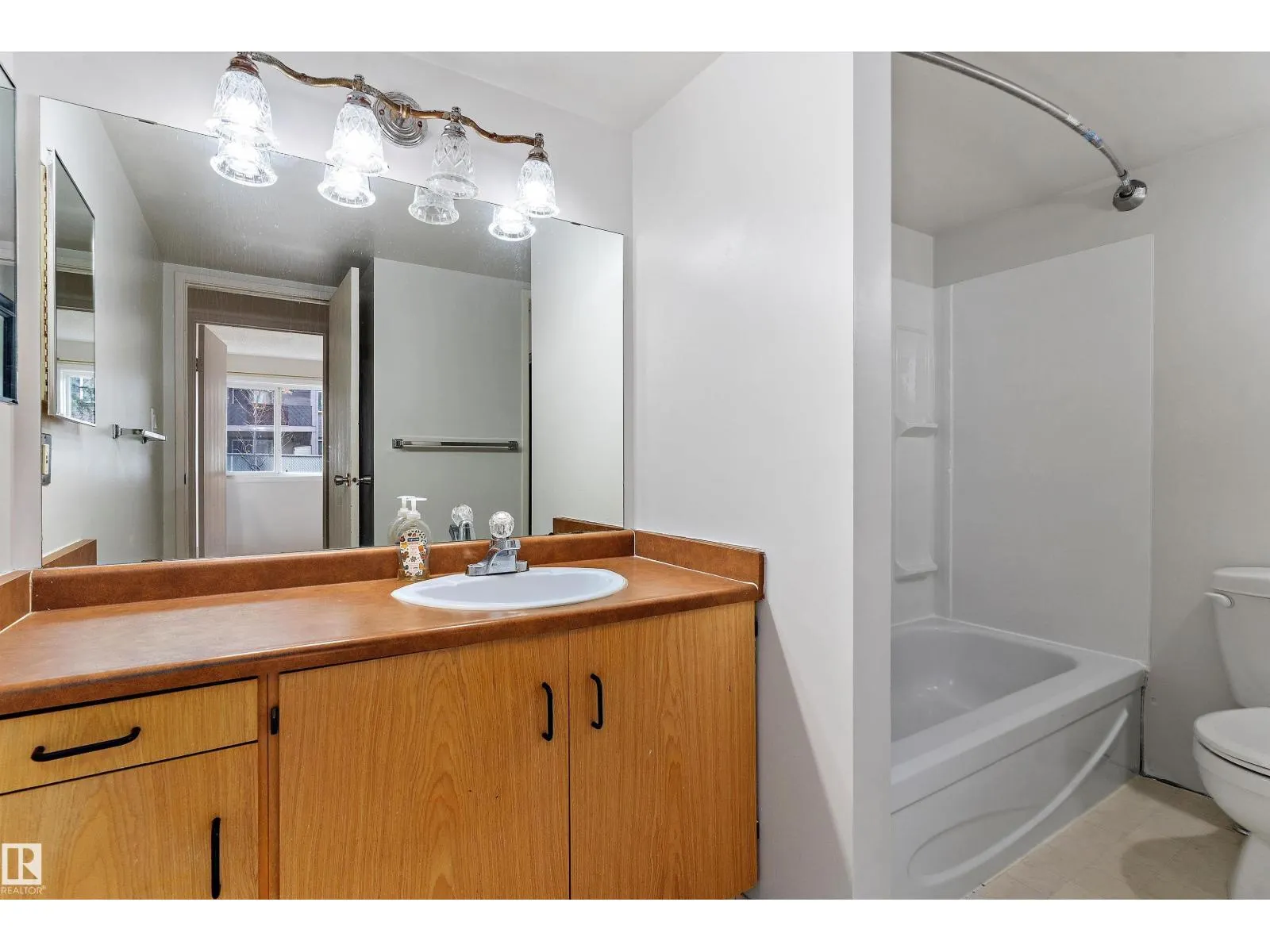 #105 32 ALPINE PL